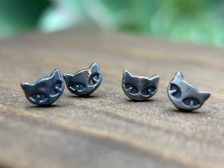 Cat Studs