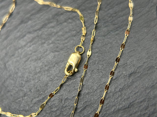 Gold Keyhole Chain