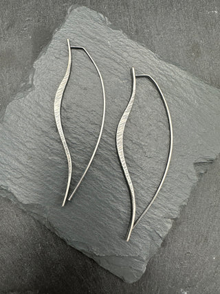 Curvy Wire Earrings