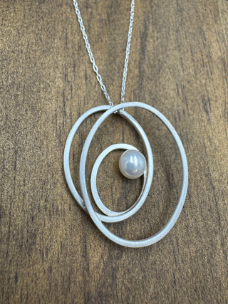 Oval Swirl Pendant with Pearl