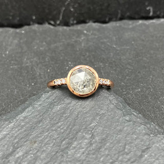 Scry Diamond Ring