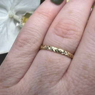 Engraved Geometric Band
