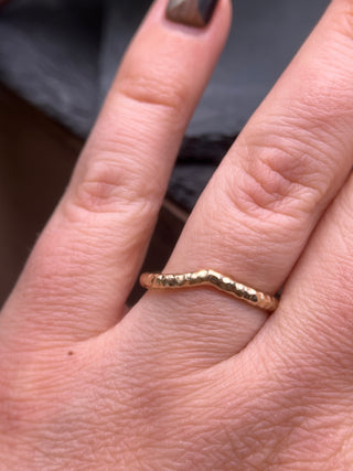 Hammered Contour Band