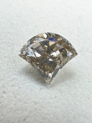 DIA177 Salt & Pepper Fan Diamond