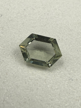 SAP217- Pale Green Sapphire