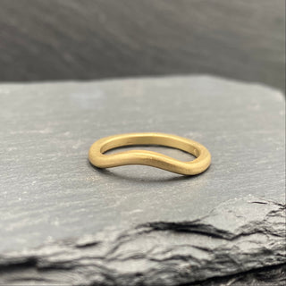 18k Contour Band