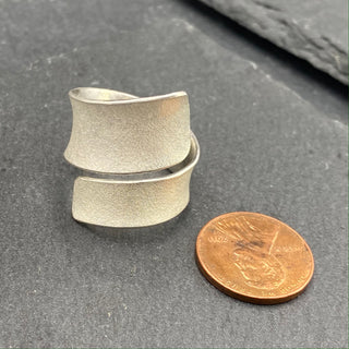 Silver Ribbon Ring