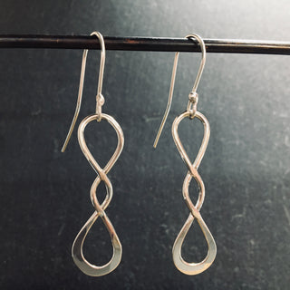 Figure-8 Dangles