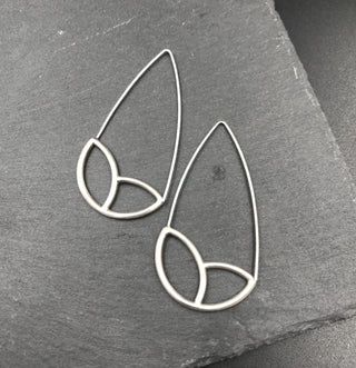Minimalist botanical floral sterling silver laurel hoop earring