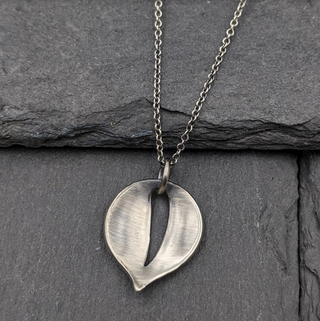 Simple Leaf Necklace