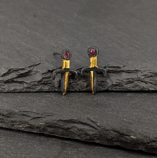 Dagger Studs